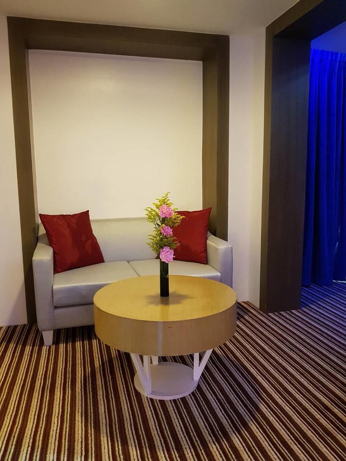 The Paradiso Jk Design Hotel Nakhon Sawan Eksteriør billede