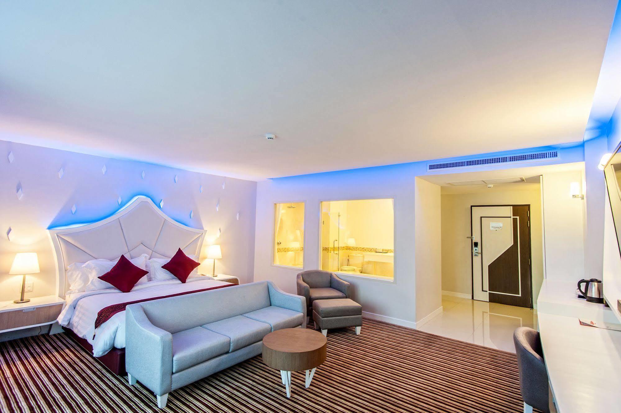 The Paradiso Jk Design Hotel Nakhon Sawan Eksteriør billede