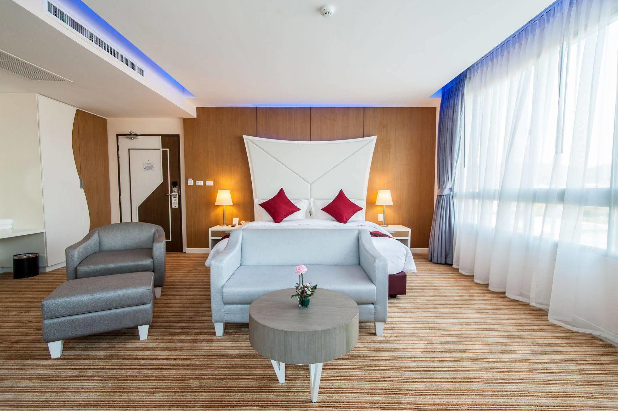 The Paradiso Jk Design Hotel Nakhon Sawan Eksteriør billede