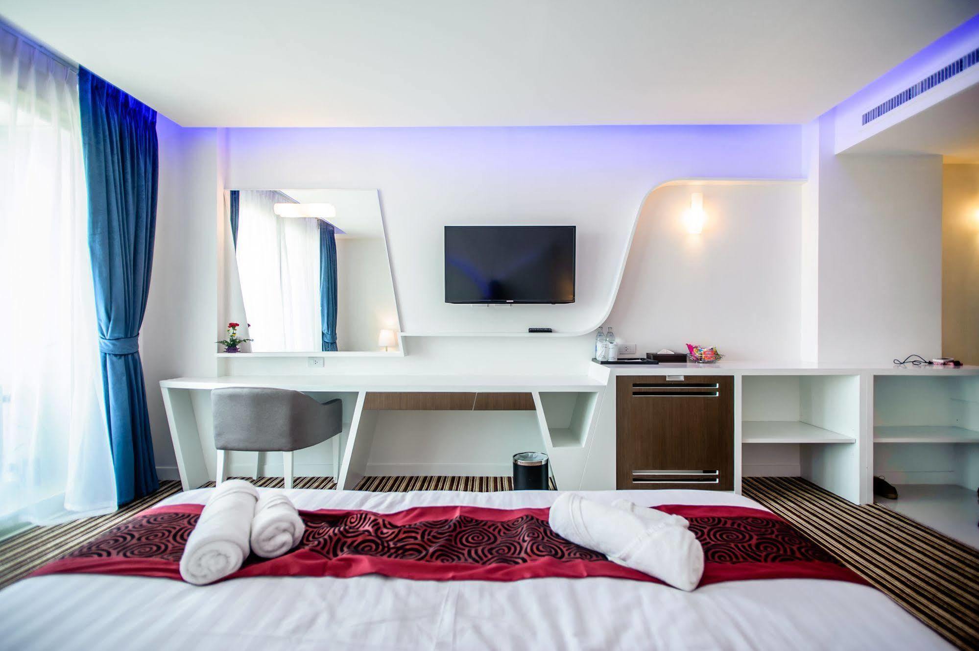 The Paradiso Jk Design Hotel Nakhon Sawan Eksteriør billede