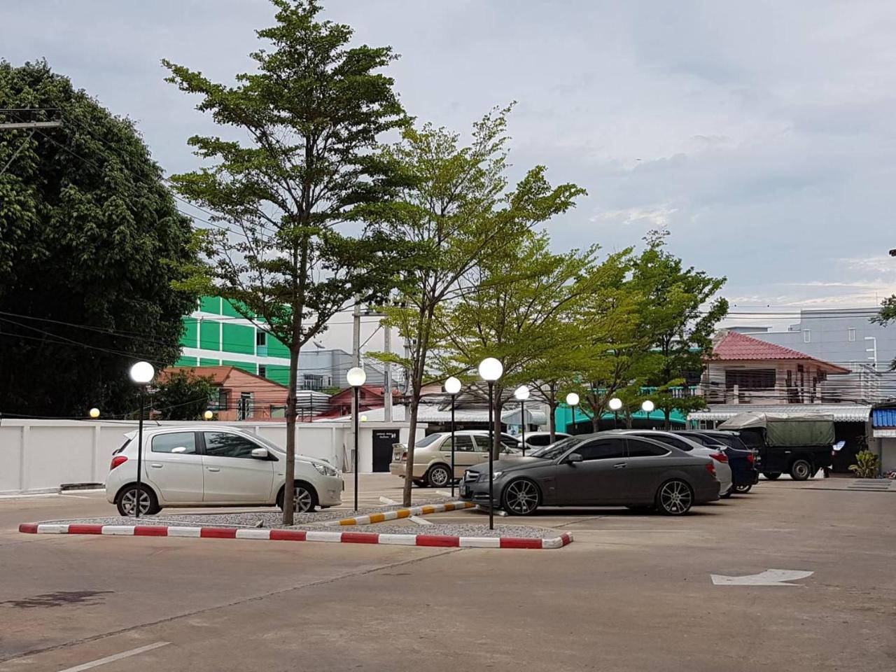 The Paradiso Jk Design Hotel Nakhon Sawan Eksteriør billede